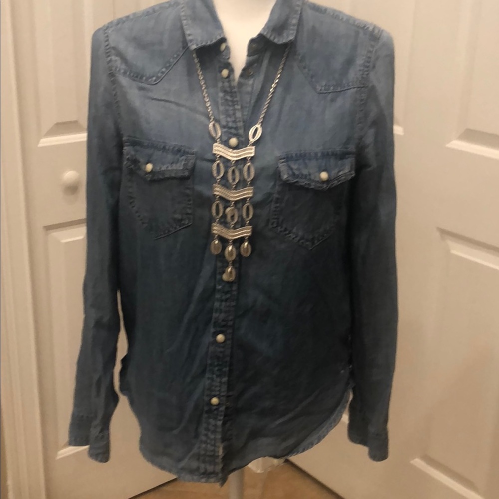 American Eagle Vintage Boyfriend denim blouse
